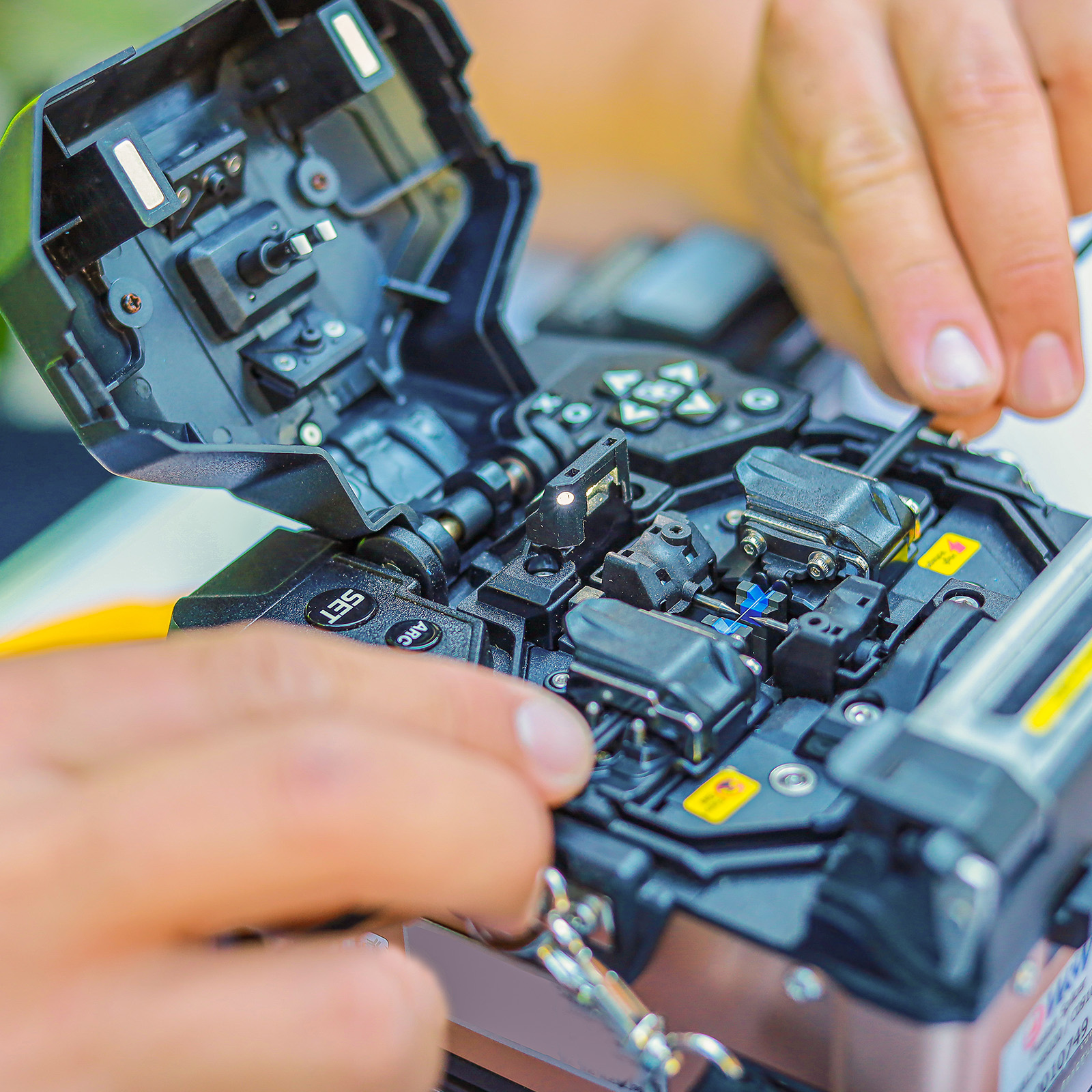 Splicing fiber